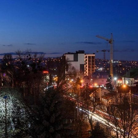 Затишна Красива Квартира-Студія В Новобудові З Балконом Černivci Esterno foto